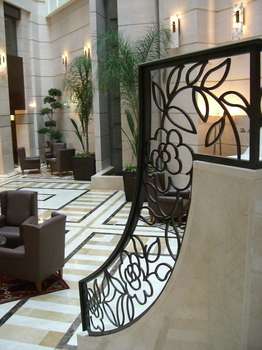 Royal Hotel