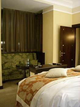 Royal Hotel